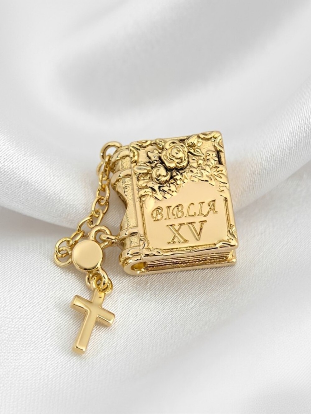 Linx Yellow Gold Quinceanera Biblia XV Bracelet Charm